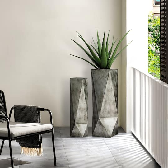 Glitzhome® Geometric Antique Silver Metal Floor Vases Set